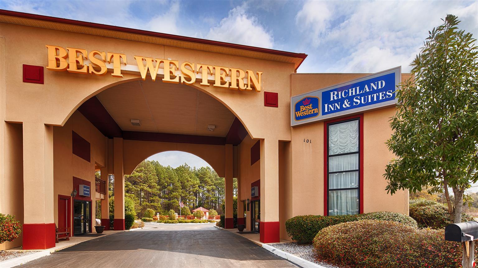 Red Roof Inn & Suites Jackson - Richland Exterior photo